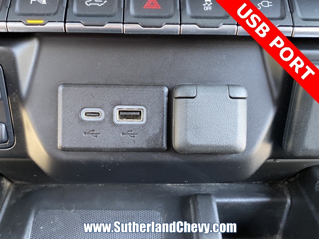 2023 GMC Sierra 2500HD Denali Image 30 of 59