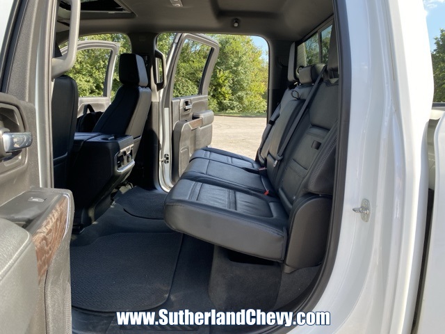 2023 GMC Sierra 2500HD Denali Image 16 of 59