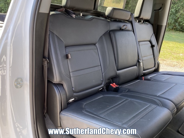 2023 GMC Sierra 2500HD Denali Image 15 of 59