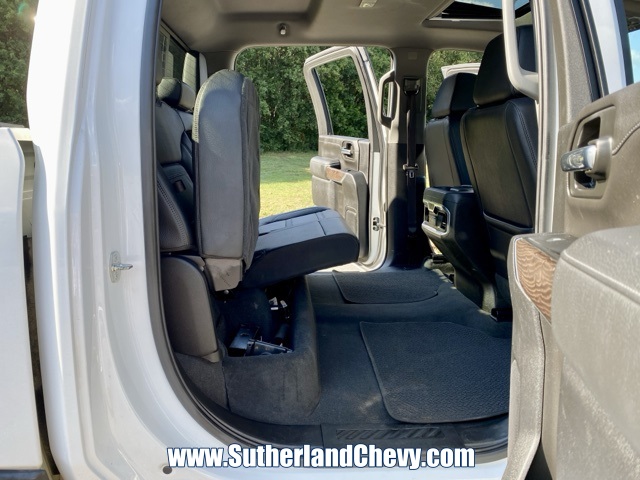2023 GMC Sierra 2500HD Denali Image 38 of 59