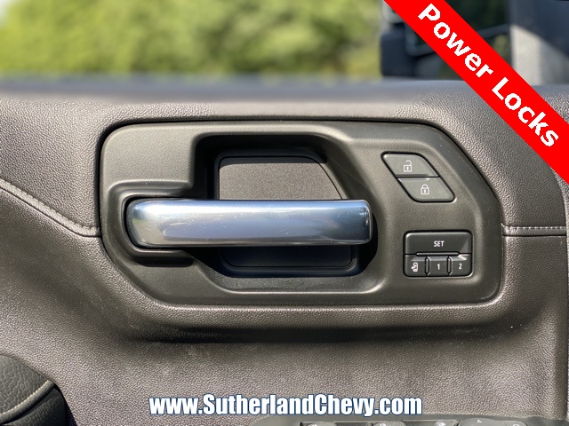 2023 GMC Sierra 2500HD Denali Image 27 of 59