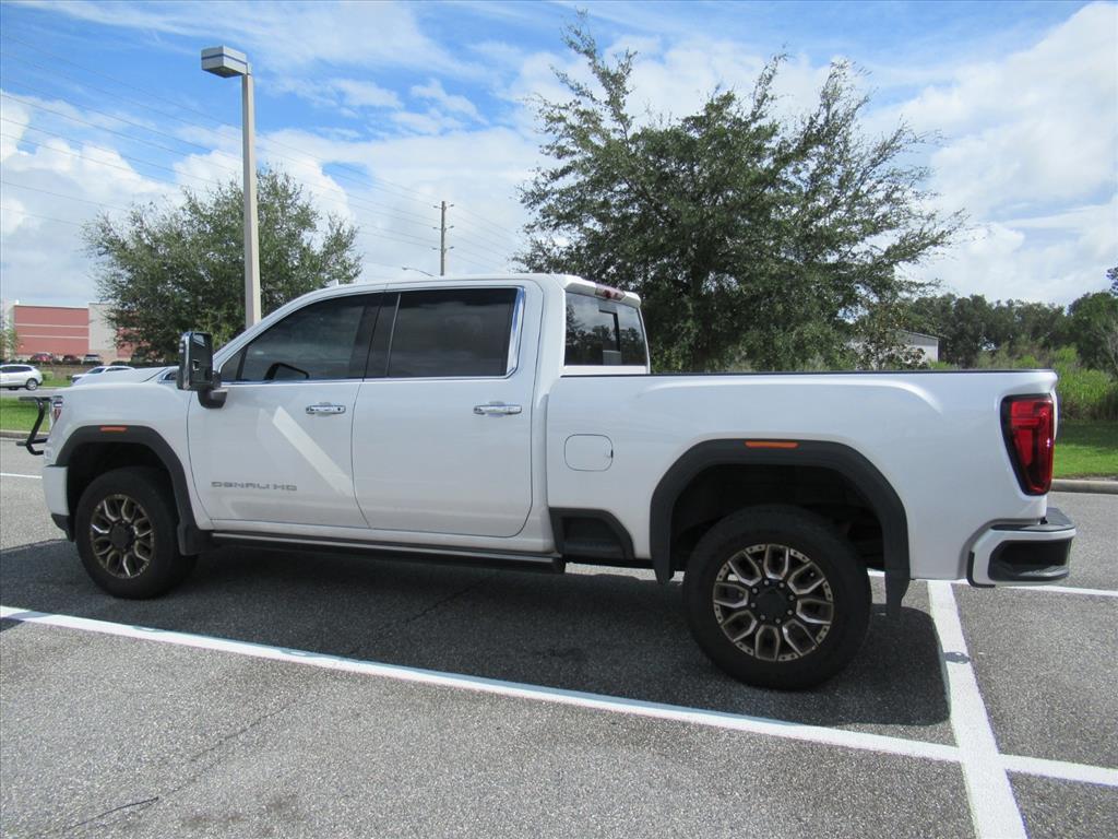 2023 GMC Sierra 2500HD Denali Image 7 of 39