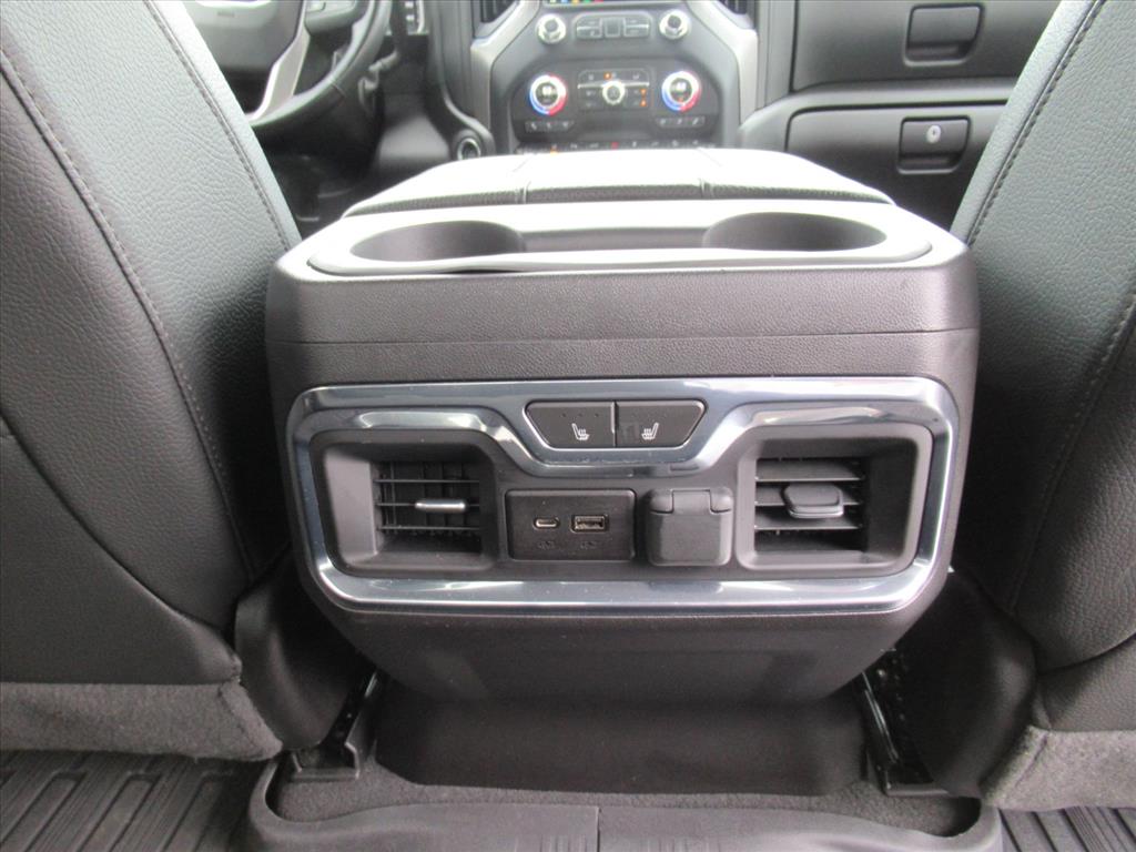 2023 GMC Sierra 2500HD Denali Image 26 of 39