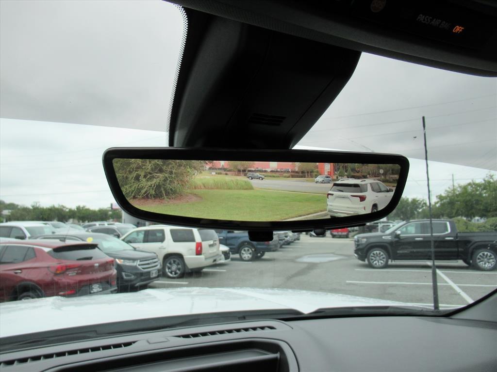 2023 GMC Sierra 2500HD Denali Image 37 of 39