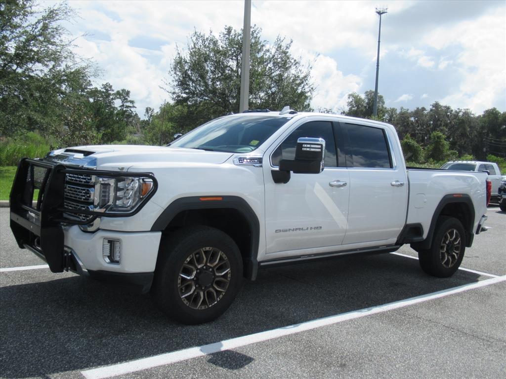 2023 GMC Sierra 2500HD Denali Image 2 of 39