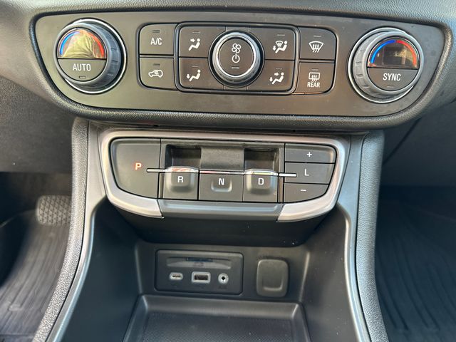Vehicle image 31 of 36