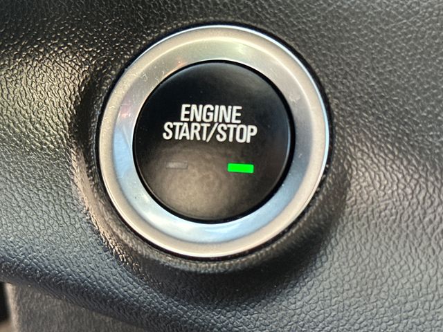 Vehicle image 33 of 36
