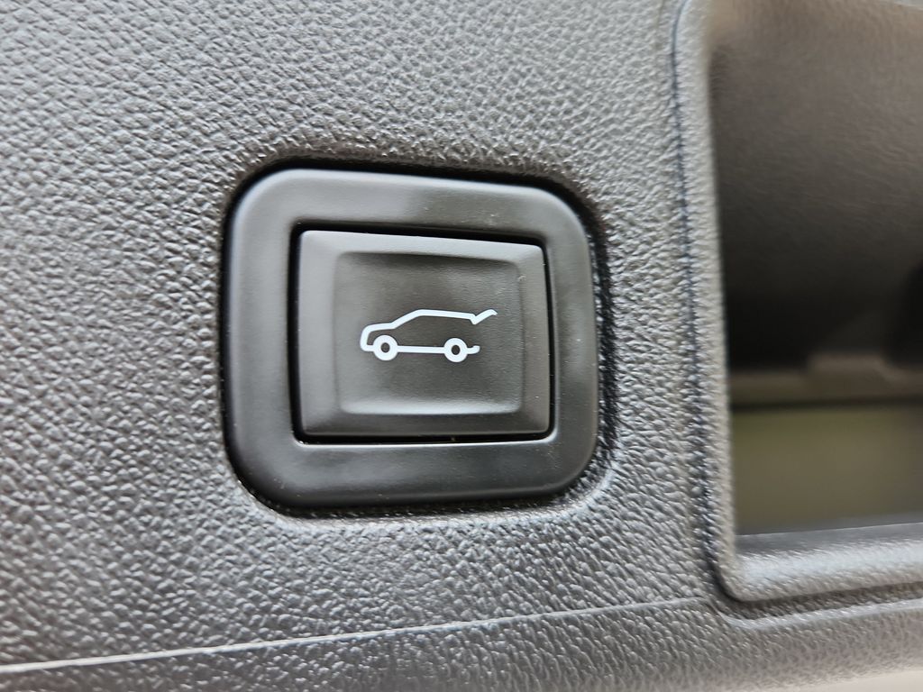 Vehicle image 20 of 27