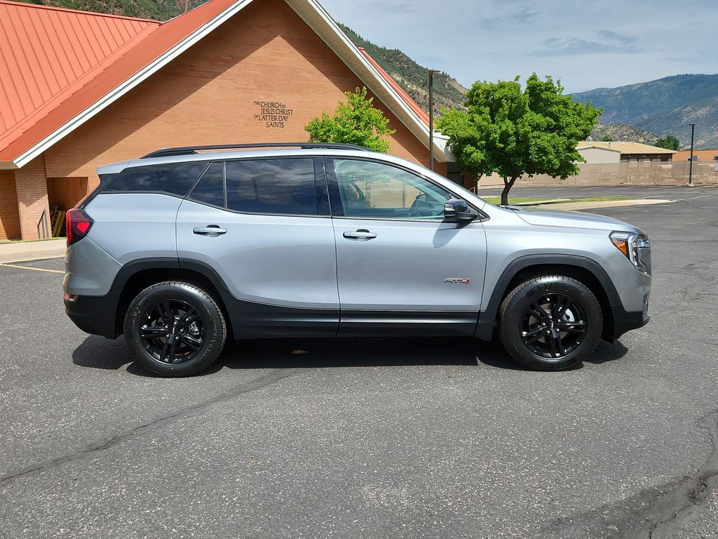 Vehicle image 4 of 27