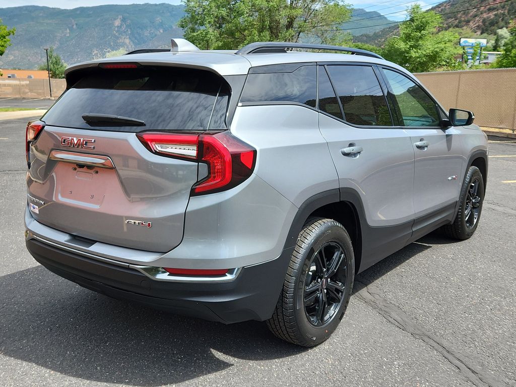 Vehicle image 5 of 27