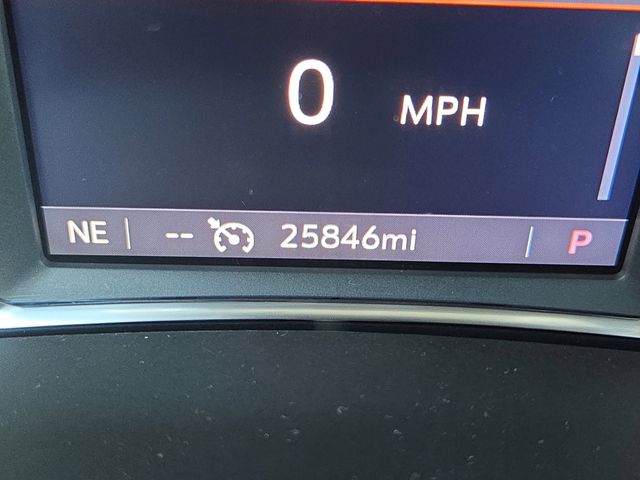 2023 GMC Terrain AT4 Image 16 of 35