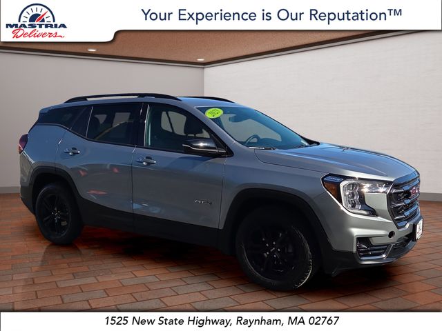 2023 GMC Terrain AT4 Image 3 of 35