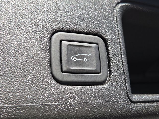 2023 GMC Terrain AT4 Image 23 of 35