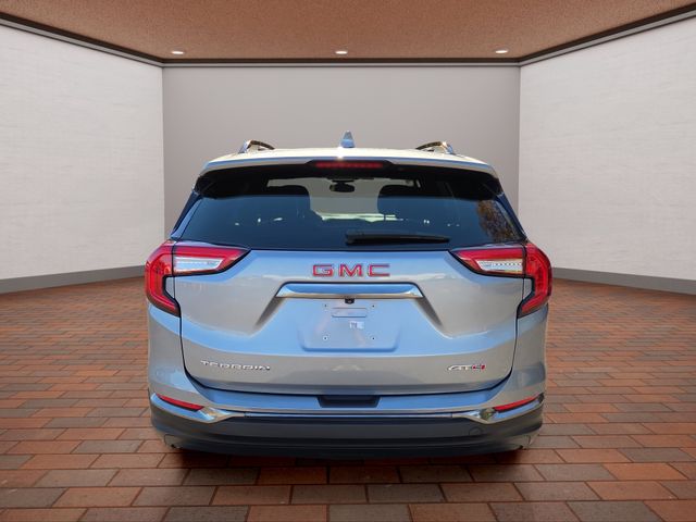 2023 GMC Terrain AT4 Image 5 of 35