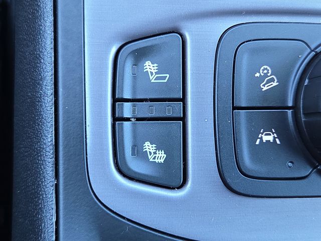 2023 GMC Terrain AT4 Image 21 of 35