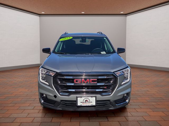 2023 GMC Terrain AT4 Image 2 of 35