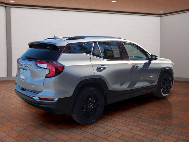 2023 GMC Terrain AT4 Image 4 of 35
