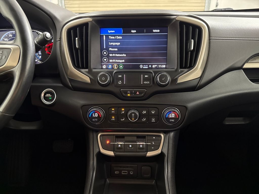 2023 GMC Terrain Denali Image 15 of 18