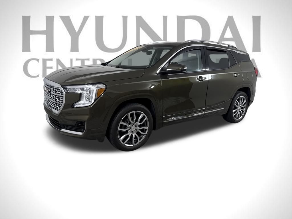 2023 GMC Terrain Denali Image 1 of 18