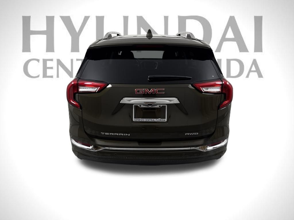 2023 GMC Terrain Denali Image 6 of 18