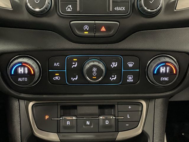 2023 GMC Terrain Denali Image 26 of 44