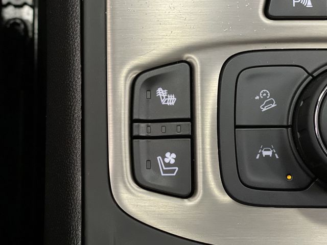 2023 GMC Terrain Denali Image 27 of 44