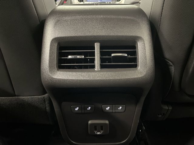 2023 GMC Terrain Denali Image 28 of 44