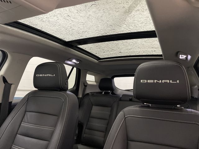 2023 GMC Terrain Denali Image 17 of 44