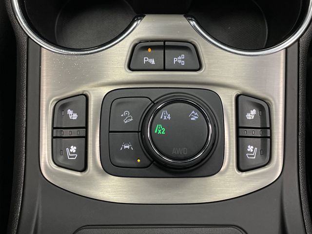 2023 GMC Terrain Denali Image 34 of 44