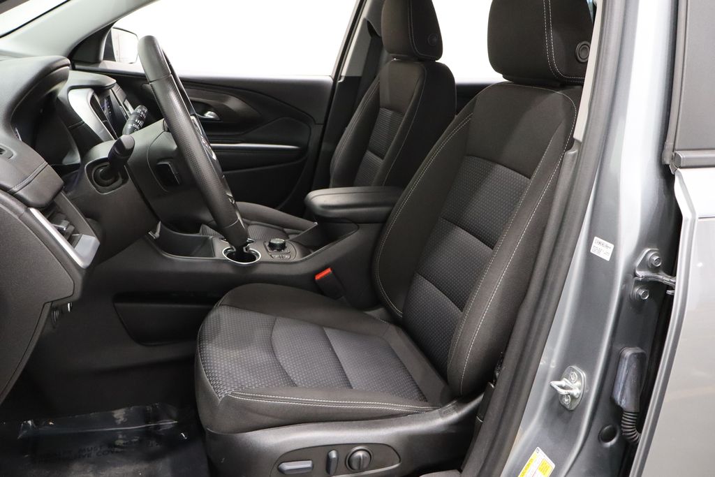 Vehicle image 8 of 41