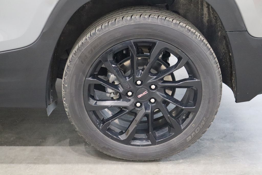 Vehicle image 37 of 41