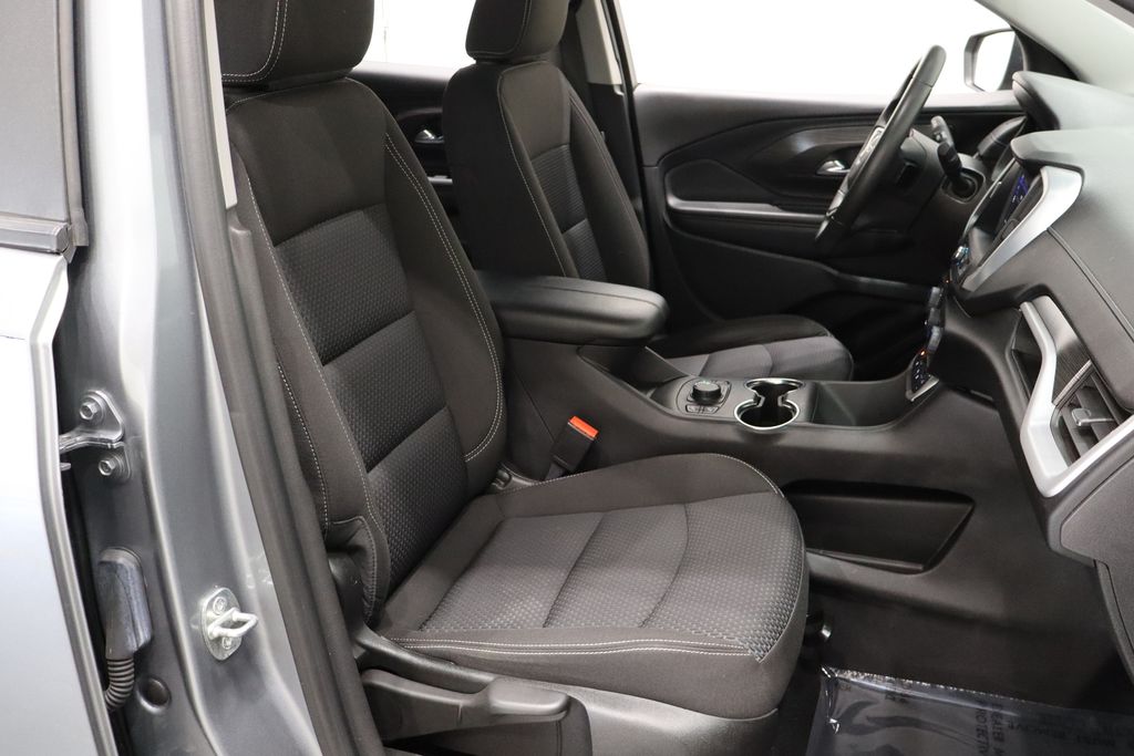 Vehicle image 11 of 41