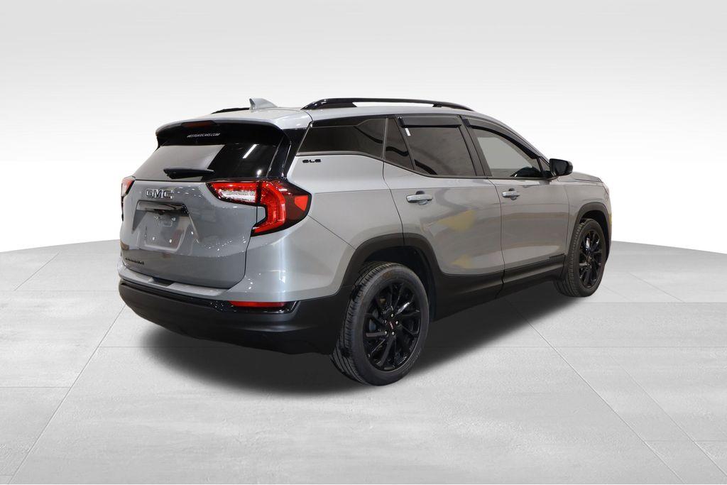 Vehicle image 4 of 41
