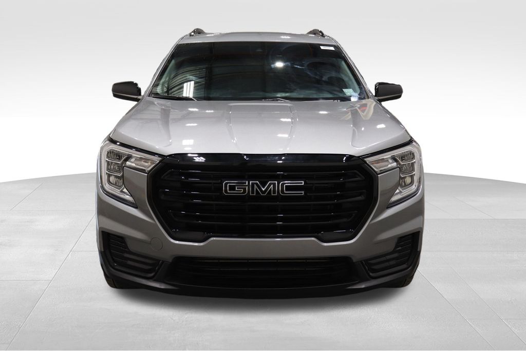 Vehicle image 2 of 41