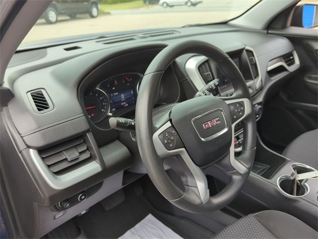 Vehicle image 10 of 34