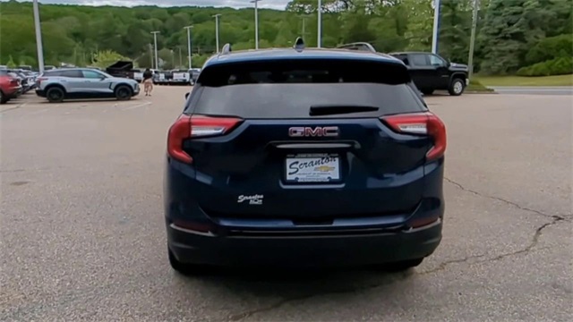 Vehicle image 7 of 34