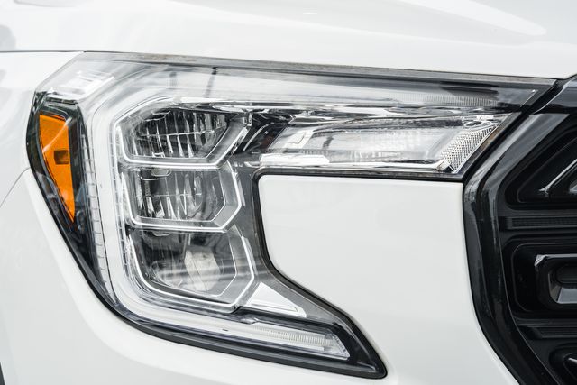 2023 GMC Terrain SLE Image 41 of 44