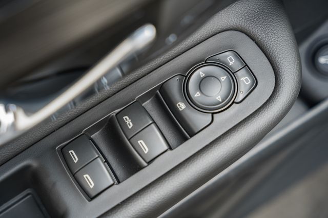 2023 GMC Terrain SLE Image 24 of 44