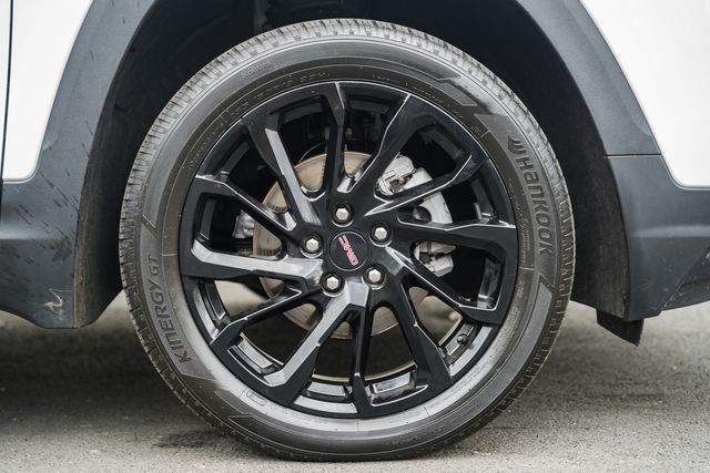 2023 GMC Terrain SLE Image 9 of 44