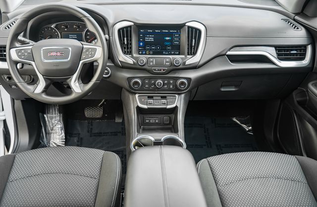 2023 GMC Terrain SLE Image 12 of 44