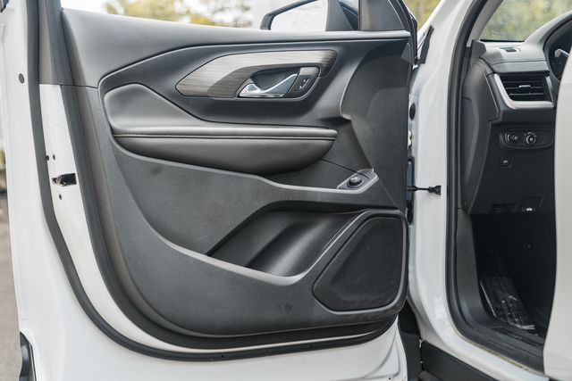 2023 GMC Terrain SLE Image 34 of 44