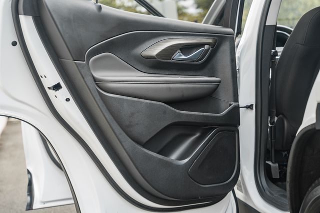 2023 GMC Terrain SLE Image 21 of 44