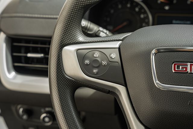 2023 GMC Terrain SLE Image 14 of 44