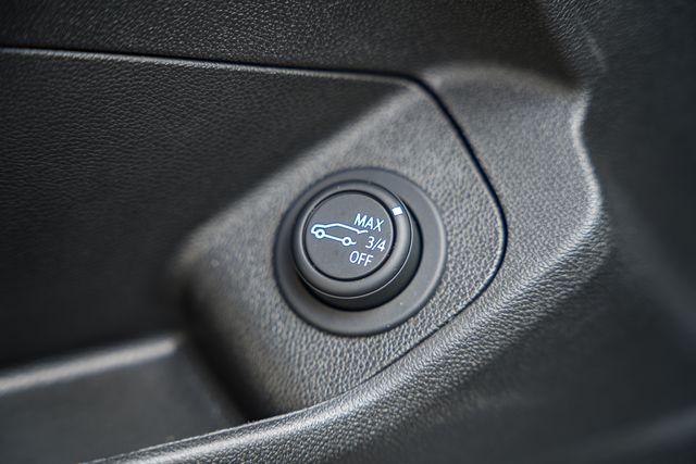 2023 GMC Terrain SLE Image 31 of 44