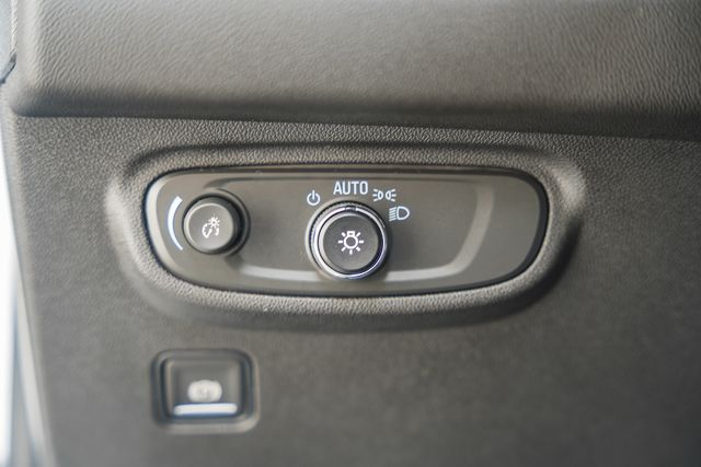 2023 GMC Terrain SLE Image 23 of 44