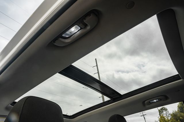 2023 GMC Terrain SLE Image 13 of 44