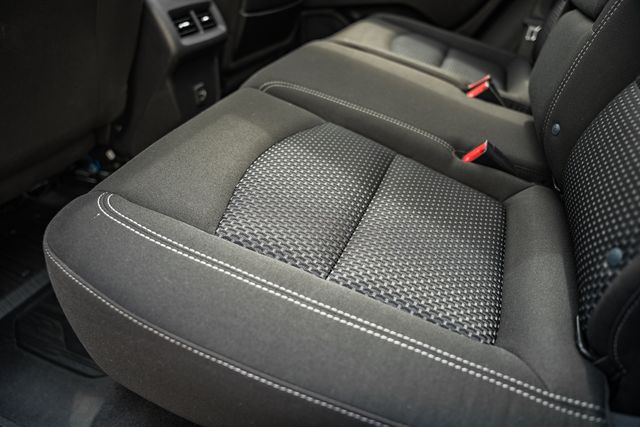 2023 GMC Terrain SLE Image 11 of 44