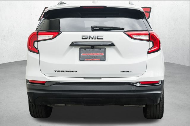 2023 GMC Terrain SLE Image 5 of 44