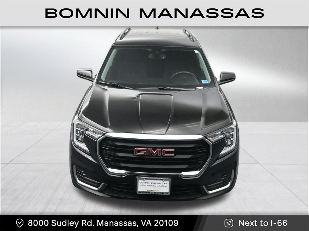 2023 GMC Terrain SLE Image 3 of 41