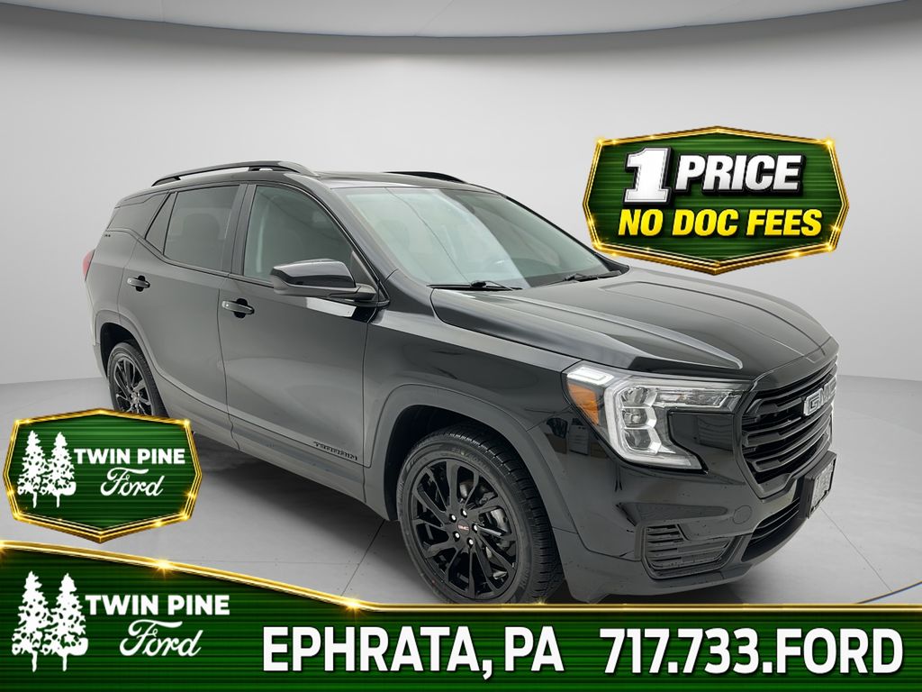 2023 GMC Terrain SLE Image 2 of 22
